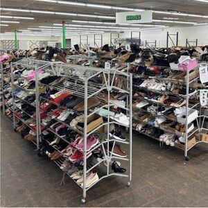 15 pairs liquidation mystery Amazon Walmart target SHOES BUNDLE RESELLER BOX
